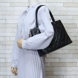 Chanel Bag Caviar Reprint Black